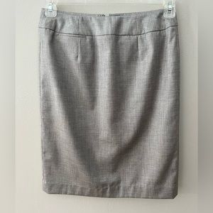 Calvin Klein women’s gray pencil skirt. Size 4.
